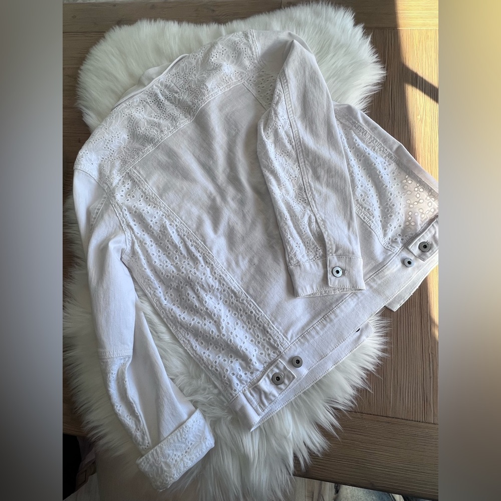 Anthropologie Pilcro and the Letterpress white eyelet denim jacket - Picture 6 of 9
